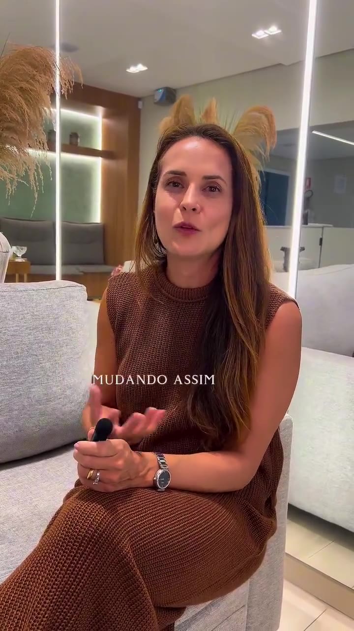 Paciente do Instituto Torres na recepção da clínica em Goiânia